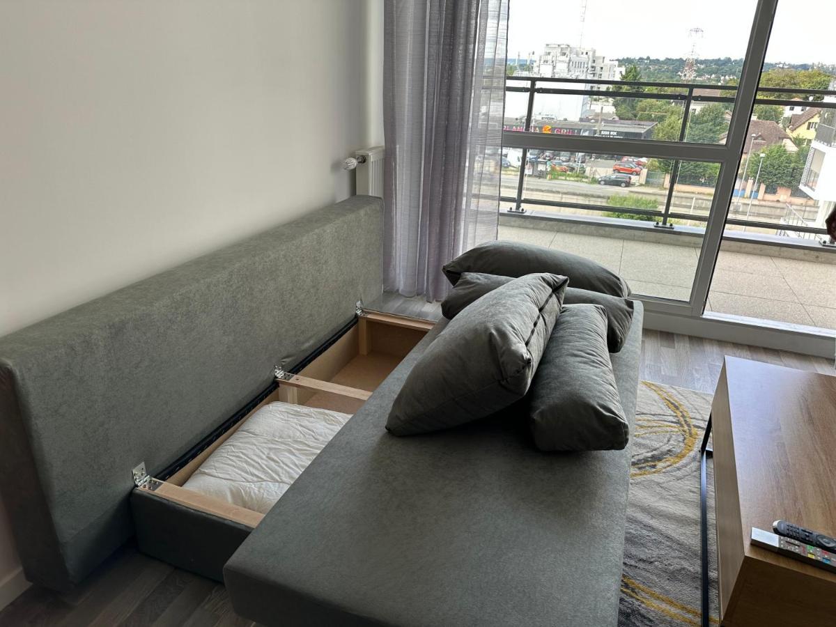 Agreable 2 Pieces Avec Balcon Et Parking Transports By Immo Kit Bnb Sarcelles Bagian luar foto