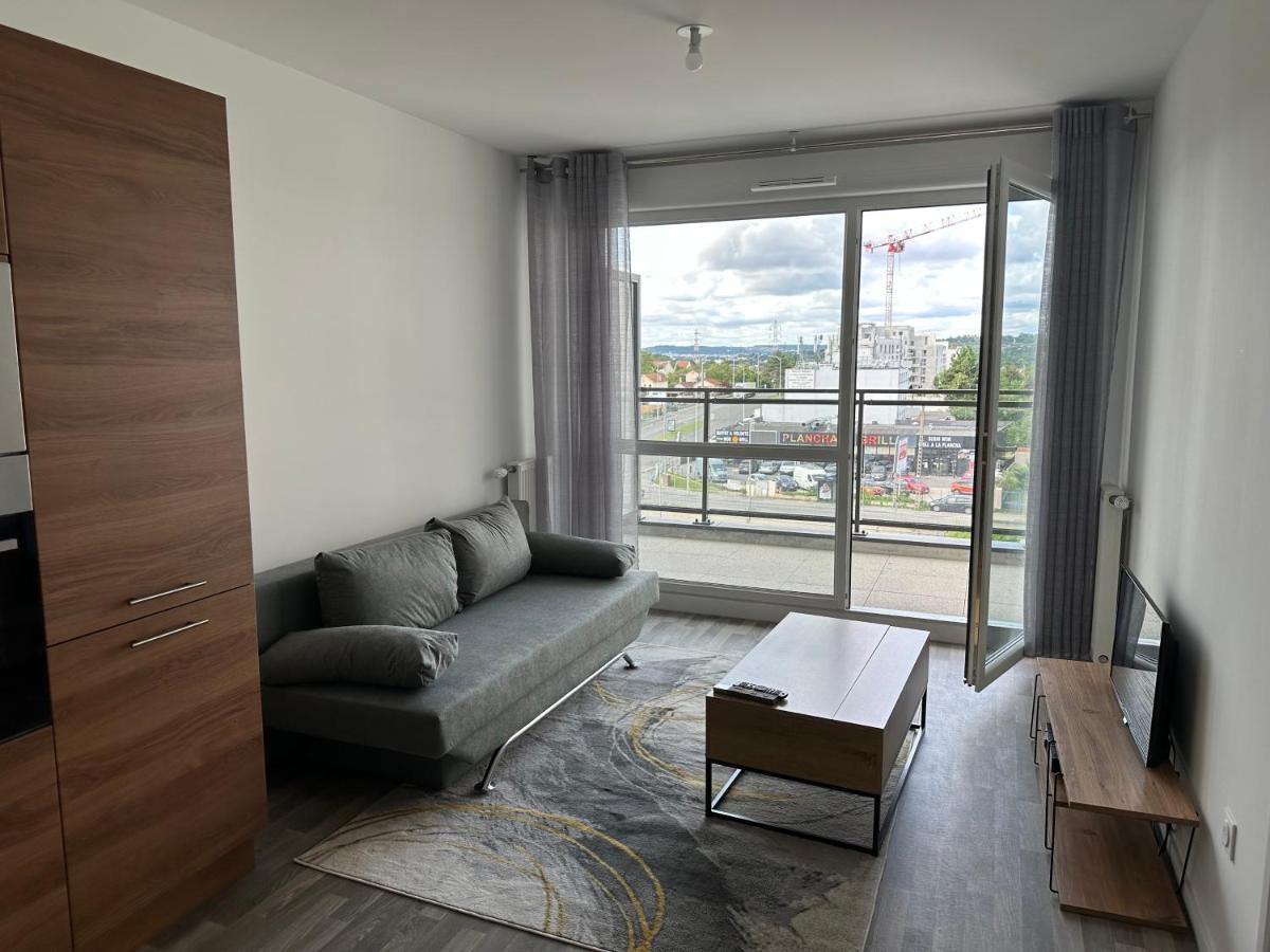 Agreable 2 Pieces Avec Balcon Et Parking Transports By Immo Kit Bnb Sarcelles Bagian luar foto