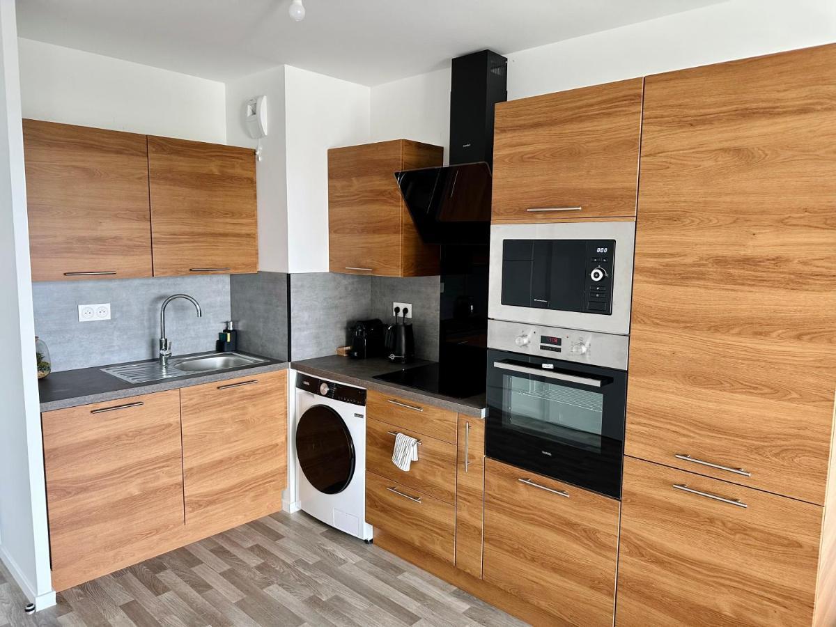 Agreable 2 Pieces Avec Balcon Et Parking Transports By Immo Kit Bnb Sarcelles Bagian luar foto