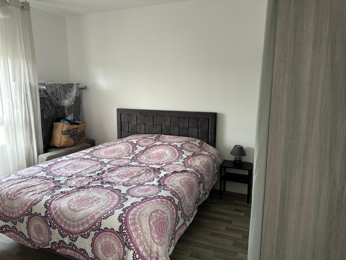 Agreable 2 Pieces Avec Balcon Et Parking Transports By Immo Kit Bnb Sarcelles Bagian luar foto